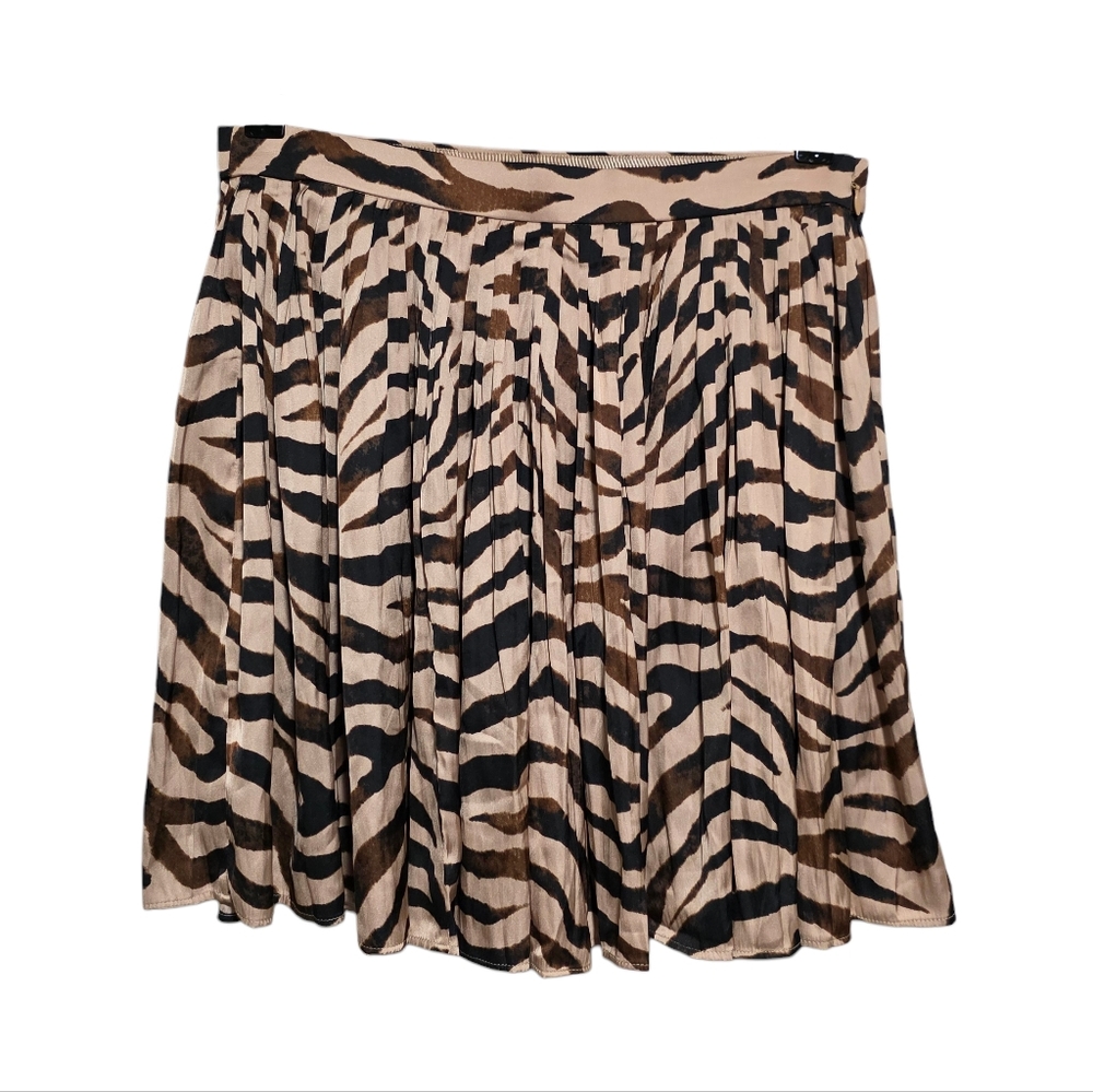 J. Crew Featherweight Satin Mini Skirt in Zebra Stripe Size 6 NWT - Picture 3 of 5